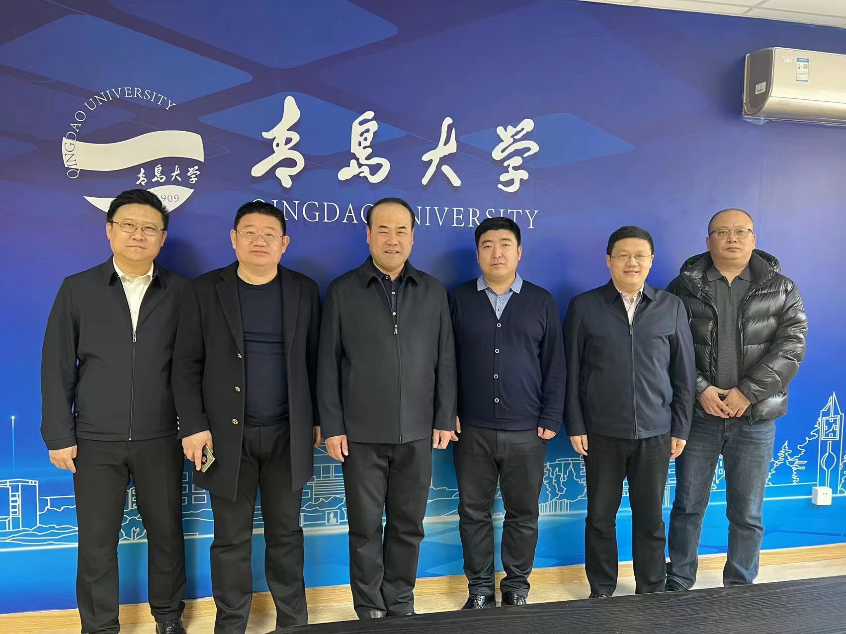 白俄罗斯国立大学客人到访我校-中国—上海合作组织经贸学院办公室
